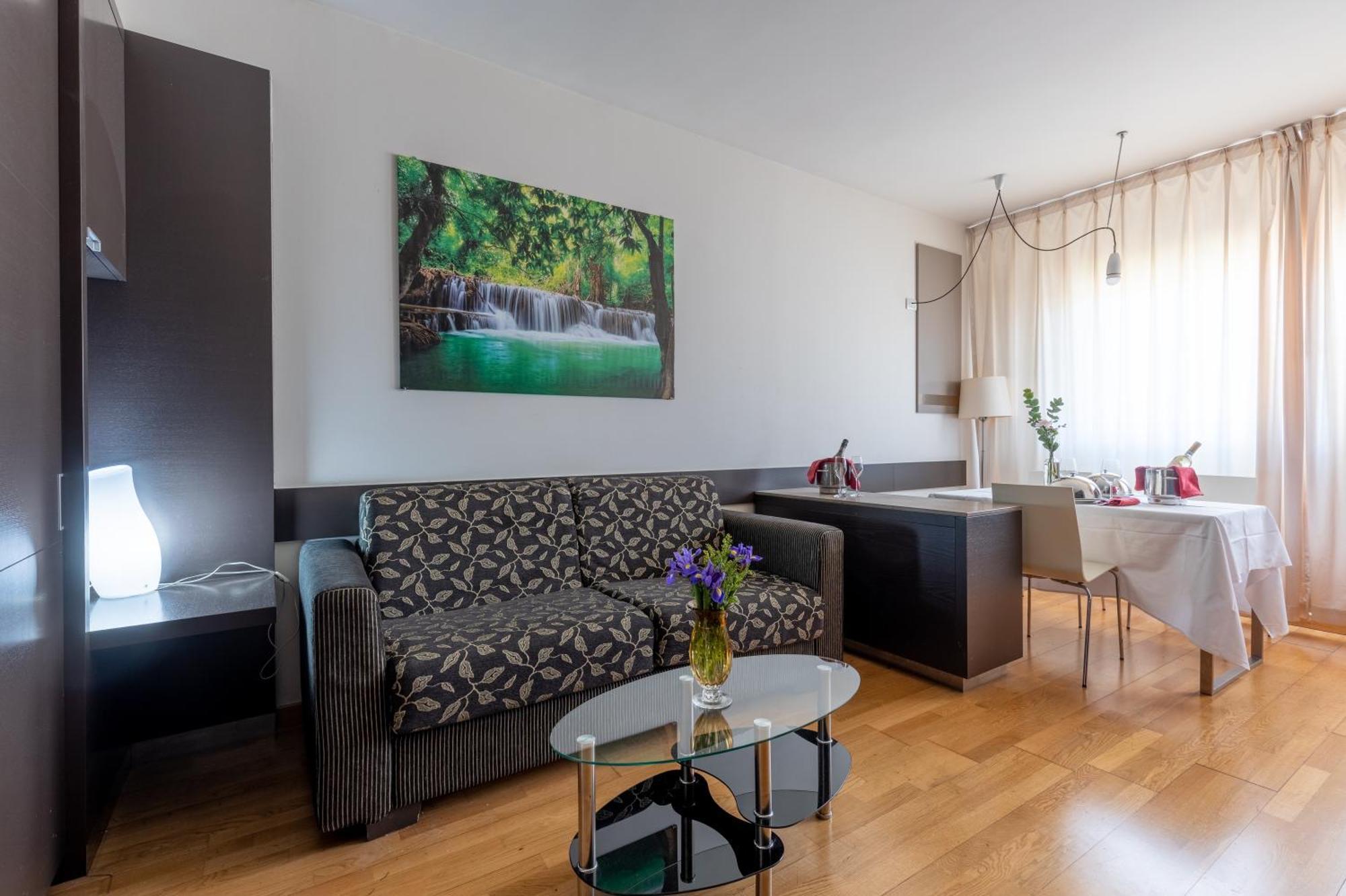 Wall Art Hotel & Residence Prato  Exterior photo