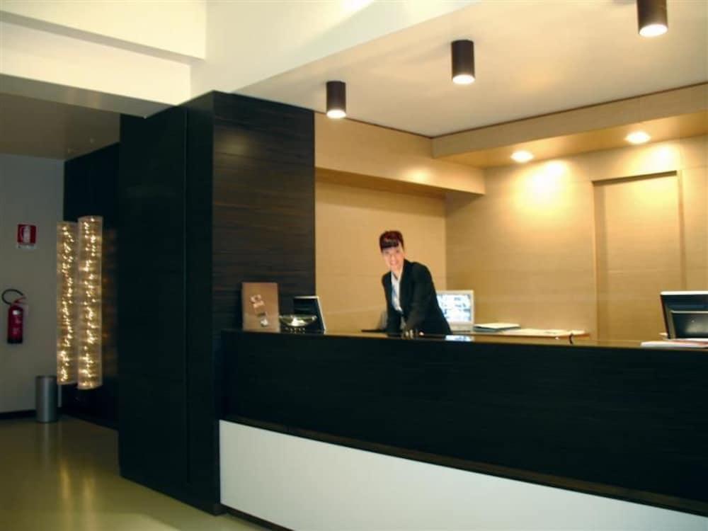 Wall Art Hotel & Residence Prato  Exterior photo